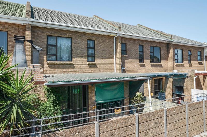2 Bedroom Property for Sale in Labiance Estate Western Cape